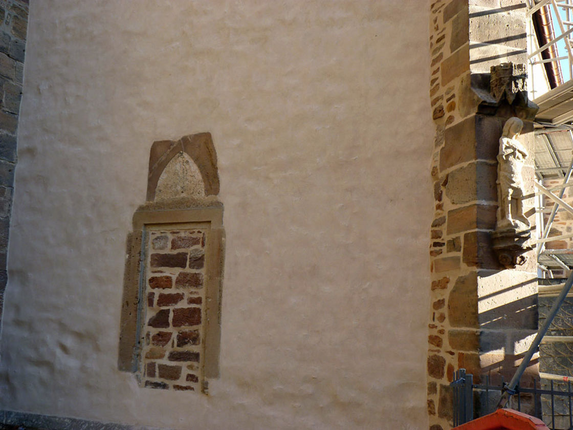 Abbau des Gerüstes an der Südseite (Foto: Karl-Franz Thiede)
